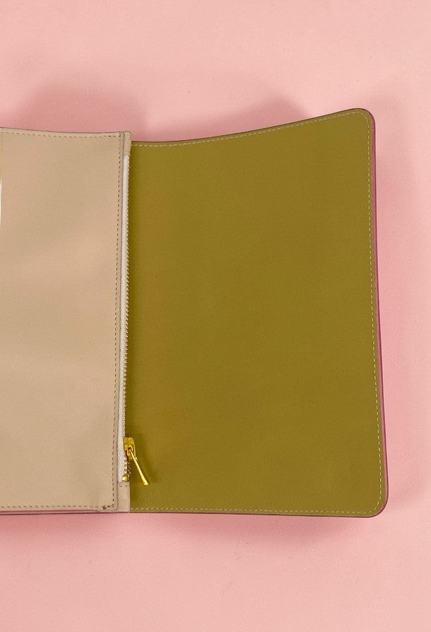 copertina agenda a5 pelle color cipria dettaglio alosbag