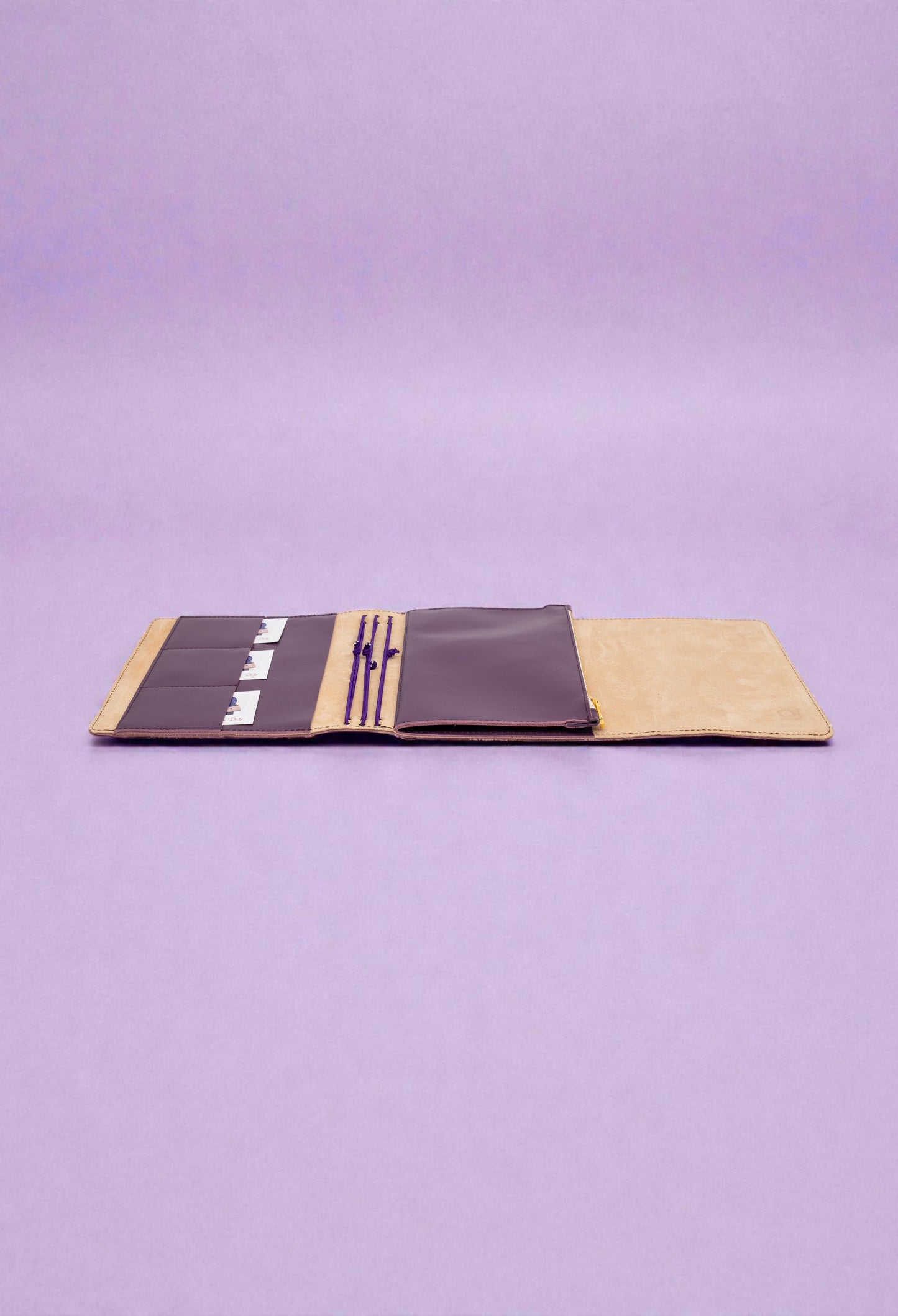 journal cover a5 slim in pelle liscia bordeaux e interno in crosta scamosciata naturale alosbag aperto