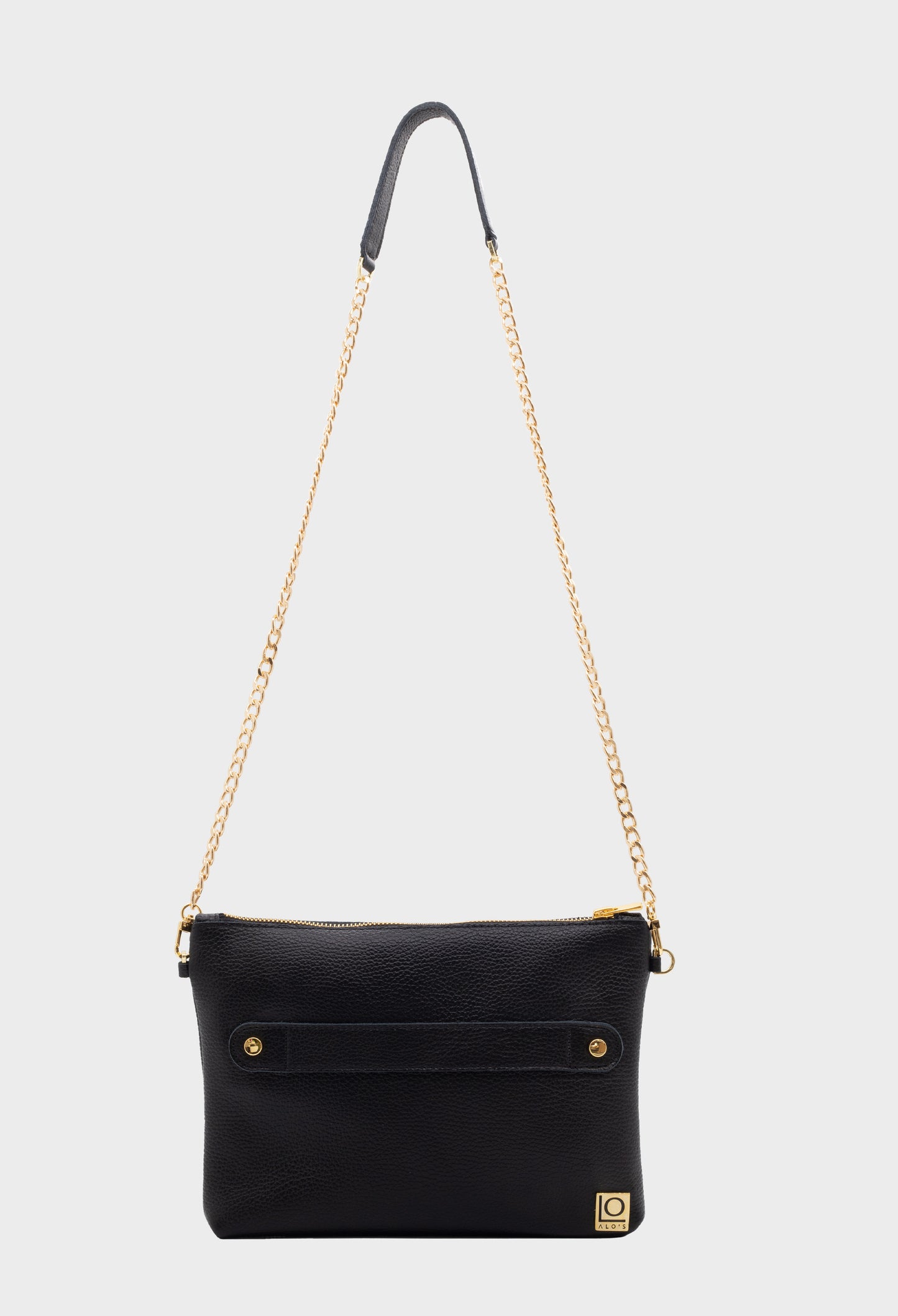 pochette nera artigianale in pelle martellata made in italy borsa a tracolla