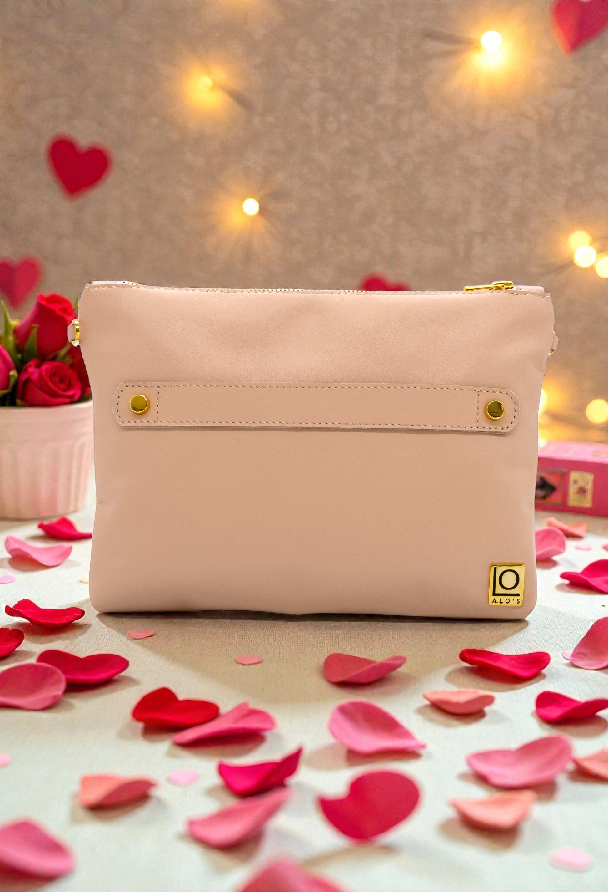 pochette rosa artigianale in pelle color cipria made in italy borsa a mano