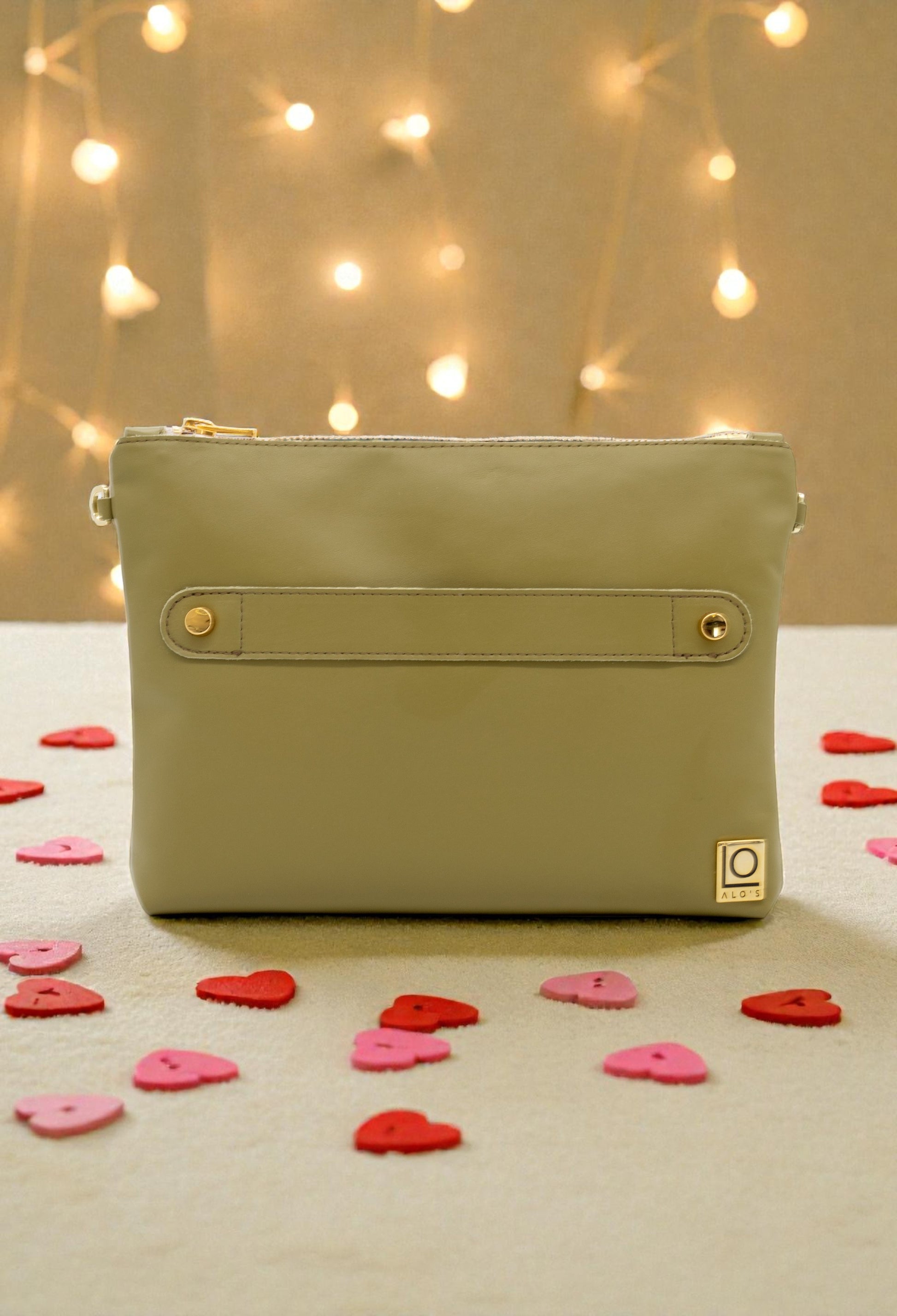 pochette verde artigianale in pelle pistacchio made in italy